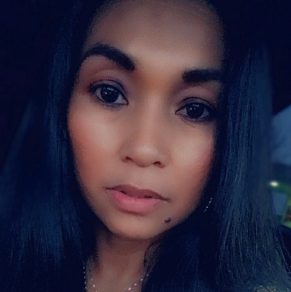 Meet your Posher, Hazelle - Picture 1 of 1